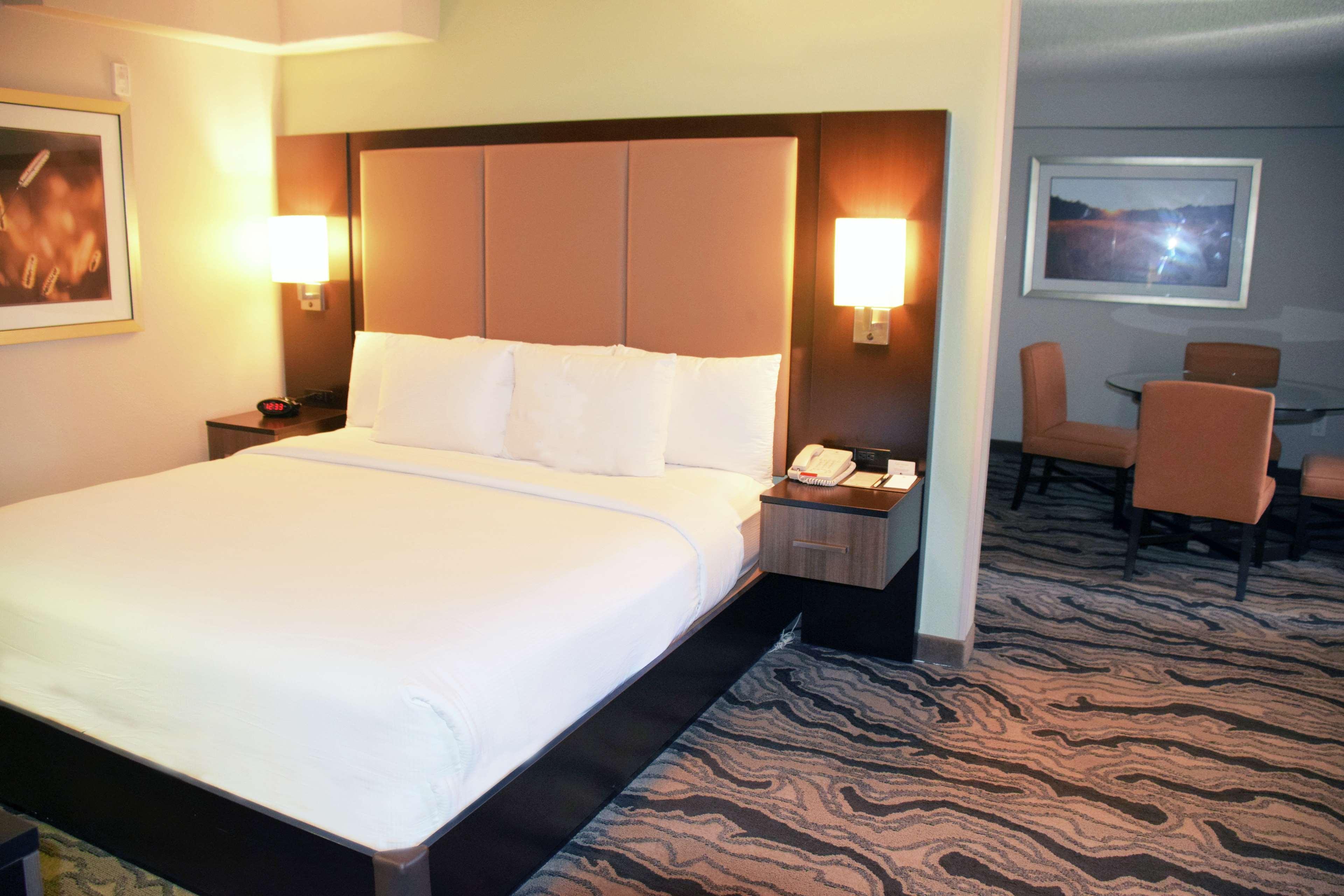 Doubletree By Hilton Montgomery Downtown Dış mekan fotoğraf