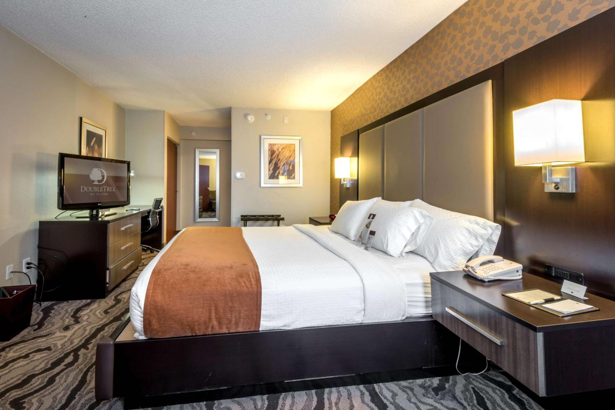 Doubletree By Hilton Montgomery Downtown Dış mekan fotoğraf
